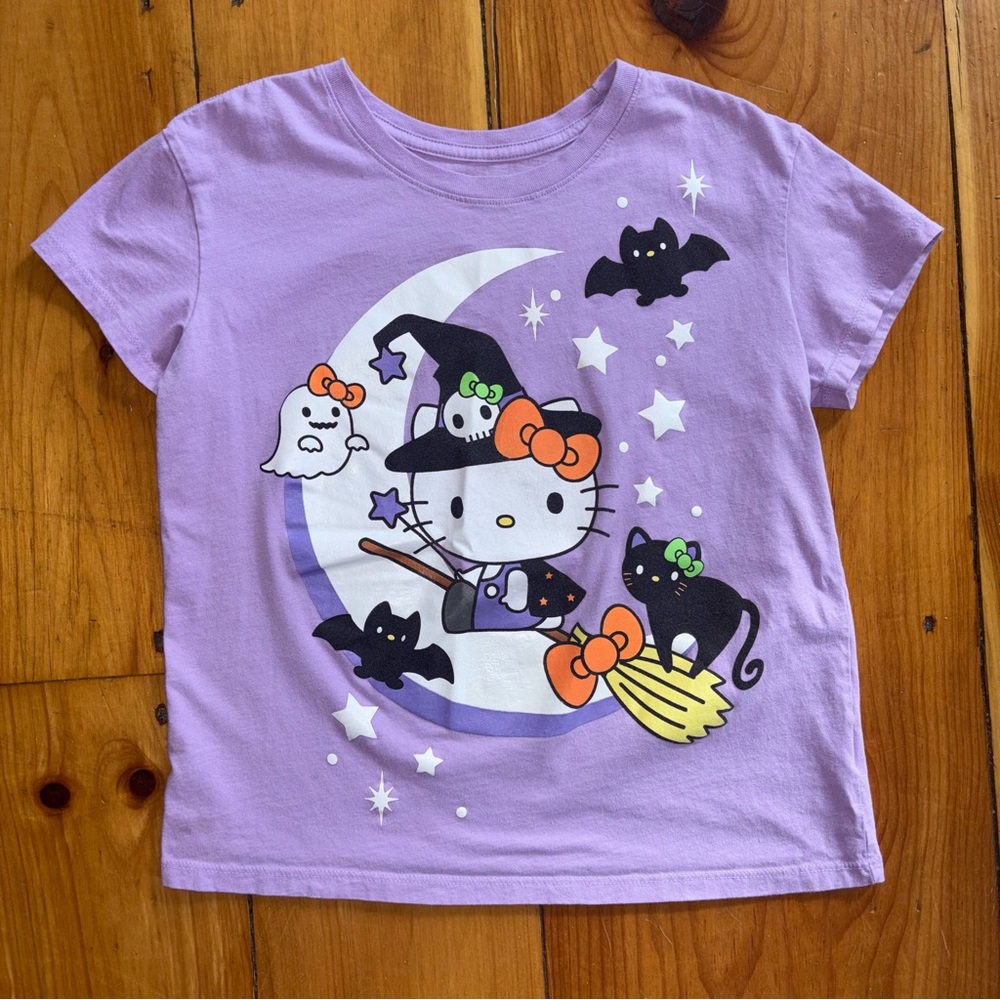 Sanrio Hello Kitty Lavender Halloween Graphic Tee Girls XL